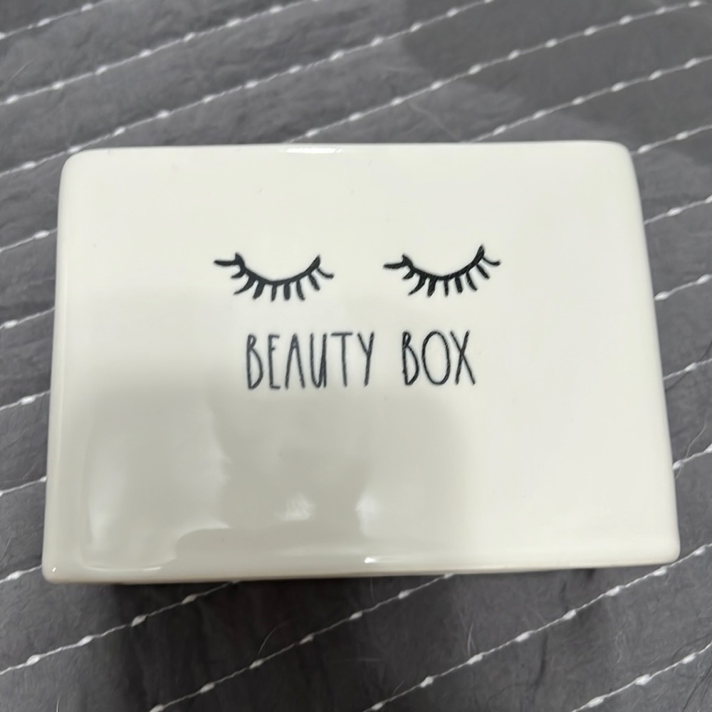Rae Dunn makeup brush holder